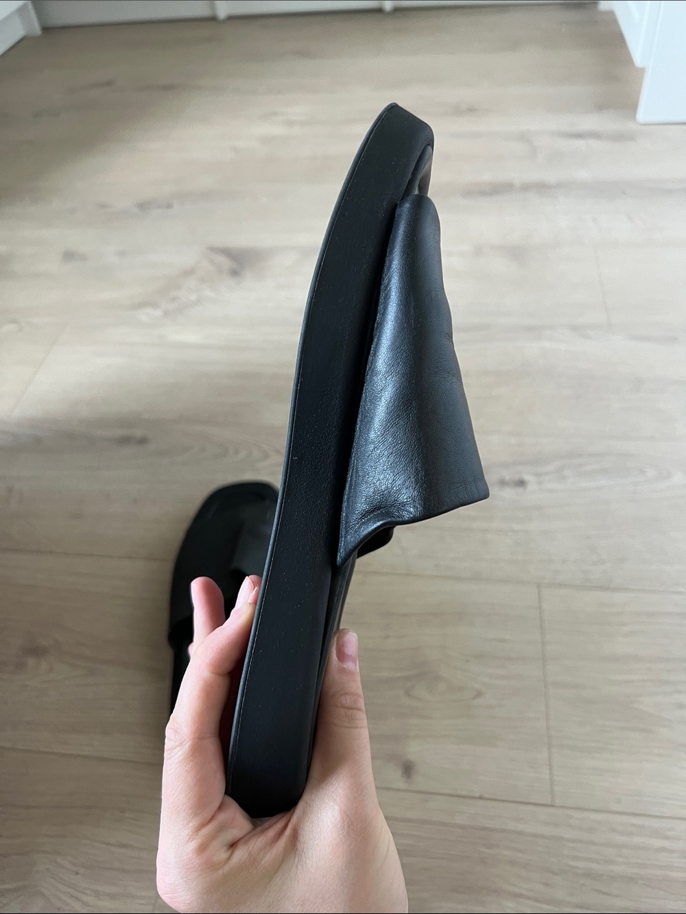 Maguire Leather slides - Picture 6 of 7